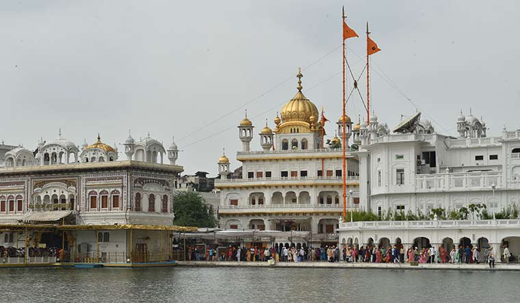 Exploring the Akal Takht : A Timeless Symbol of Sikh History, Resilience, and Spirituality